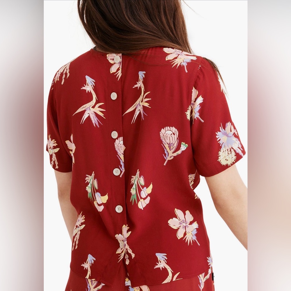 Madewell Bird of Paradise Button Back Top in Deep Crimson. Size Small - Picture 2 of 7